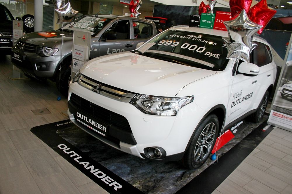 Mitsubishi Outlander III рестайлинг 2014