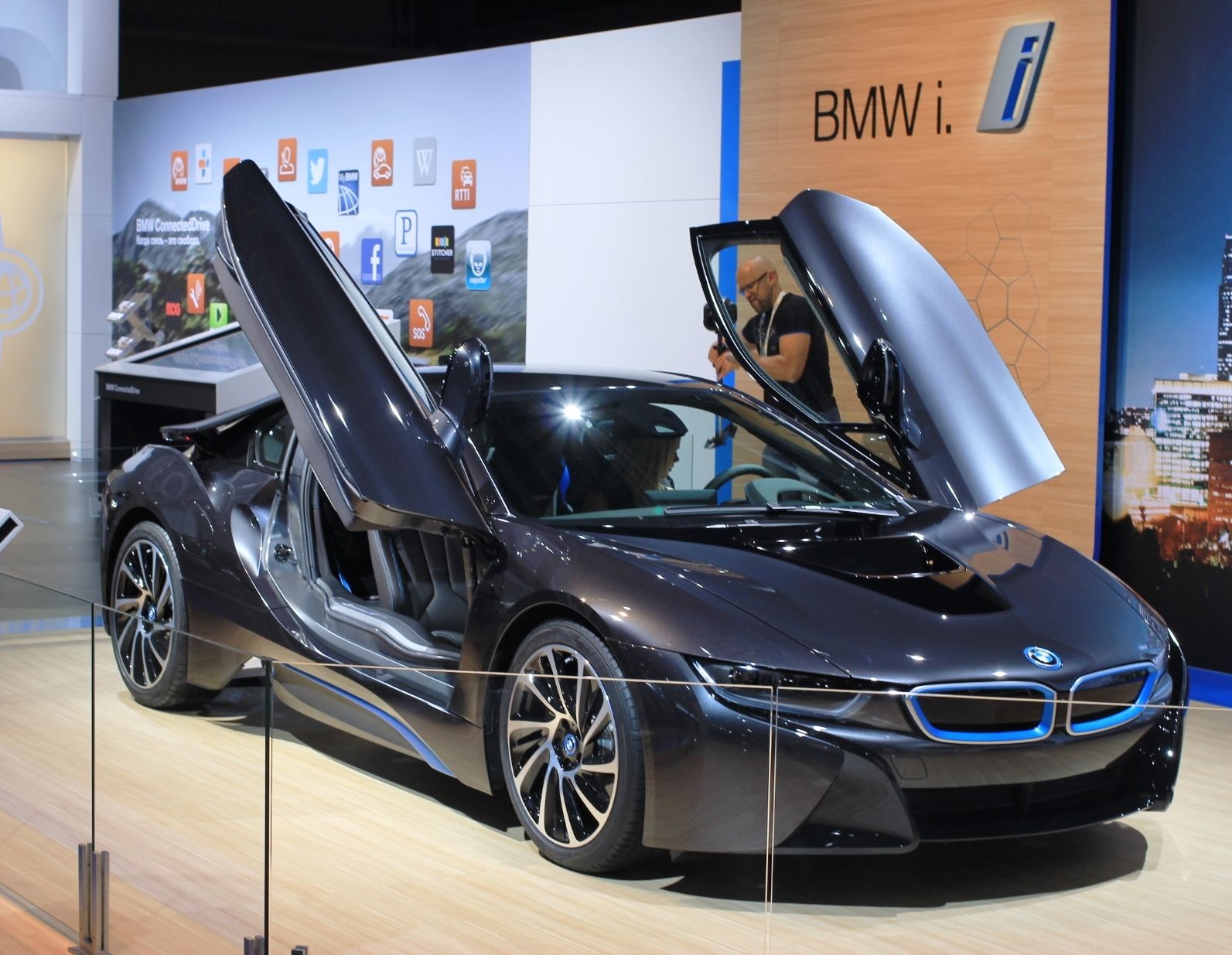 BMW i8