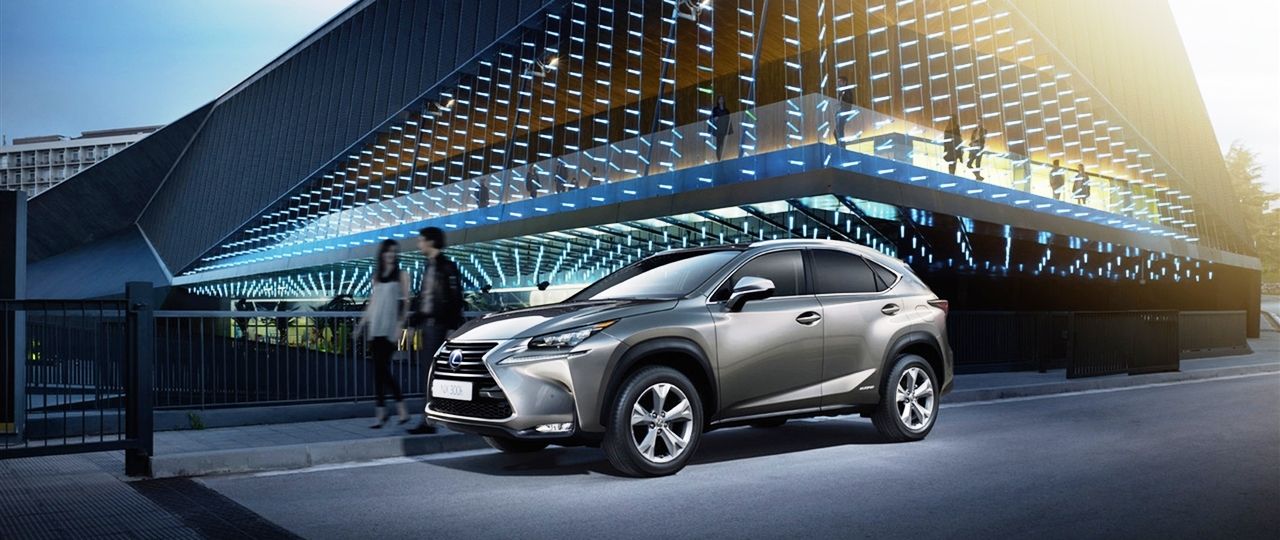 Lexus NX300h 