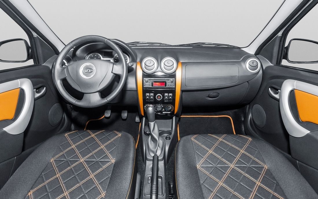 Lada Largus Cross 2014 interior