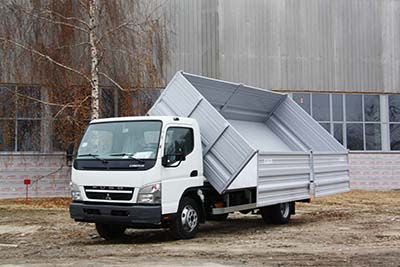 Самосвал с верхними навесными бортами на базе Mitsubishi FUSO