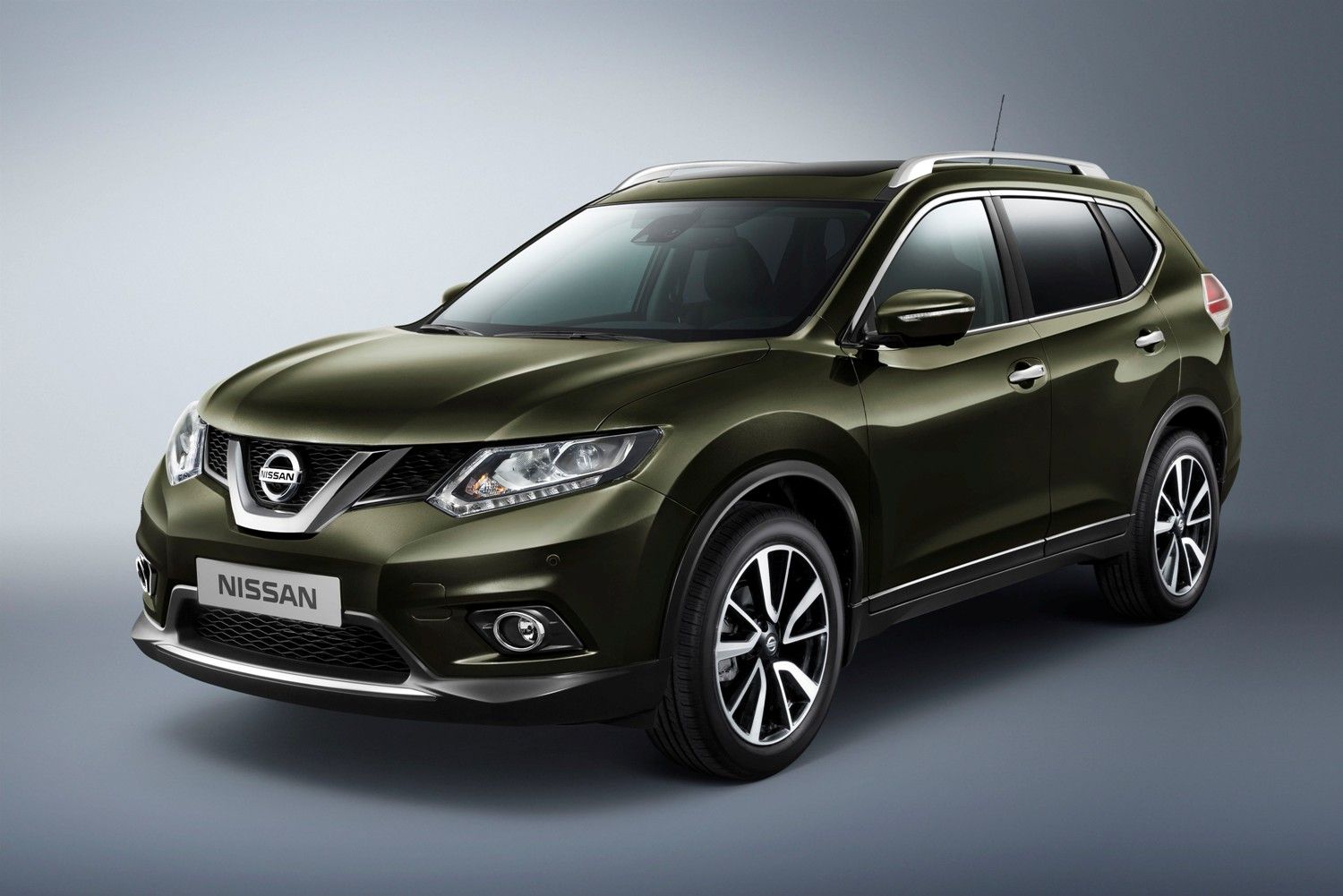  CTK CENTER открылся предзаказ совершенно нового Nissan X-Trail 2015 года!