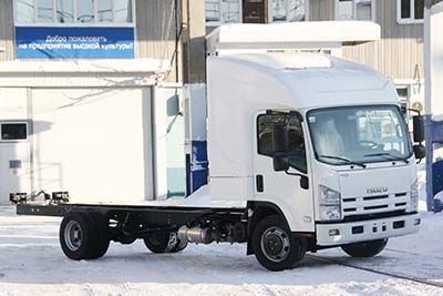 Удобный закабинный спальник на базе шасси Isuzu ELF 9.5 (NQR90LM)