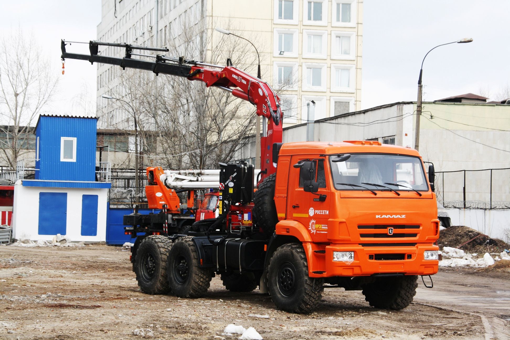 Седельный тягач КАМАЗ-53504 с КМУ Чайка-Amco Veba 815 4s