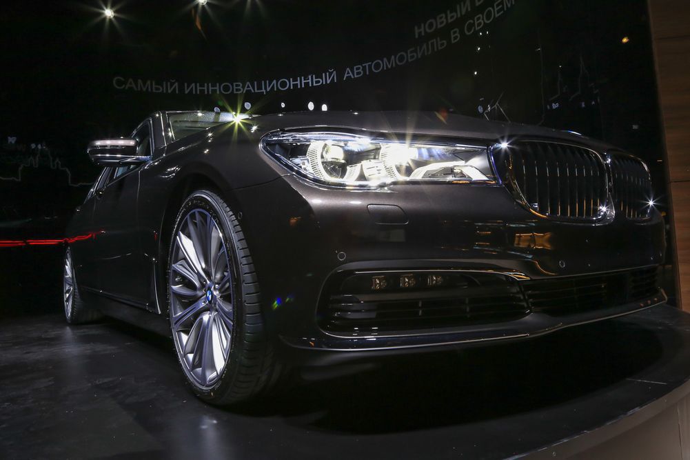 Лазерные фары новый BMW 7 серии