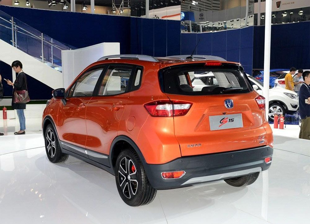 Продажи кроссовера Changan CS15 стартуют в марте