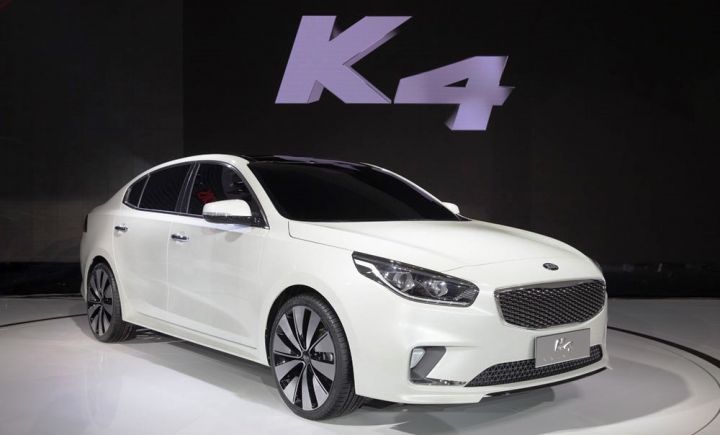 sedan-Kia-K4 вид спереди