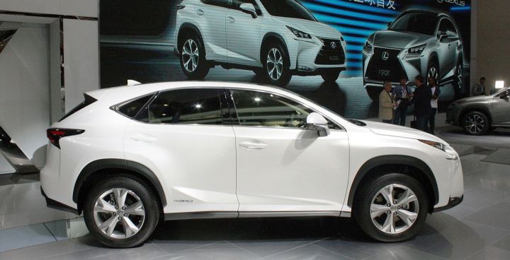 Lexus NX 300h