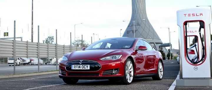 В 2016 году Tesla Motors откроет несколько электрозаправок в России